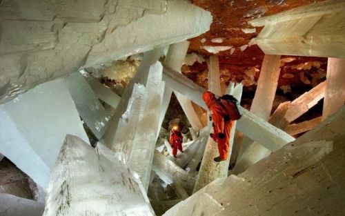  Cave of the Crystals 