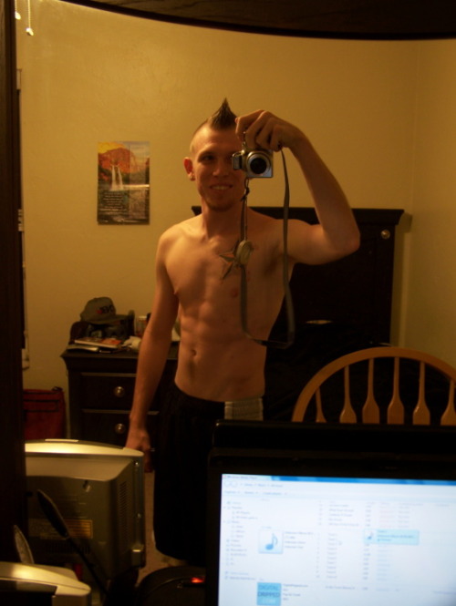 returnofthedestroyer:  http://returnofthedestroyer.tumblr.com/ 