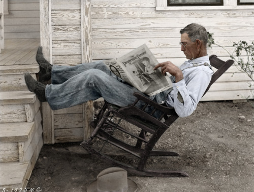 americana-plus:gentlemanfisherman:Henry Ford 1919Reading The Progressive Farmer