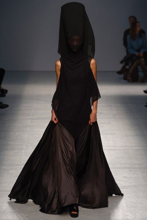 punk-planet:Gareth Pugh Spring 2013 Ready to Wear