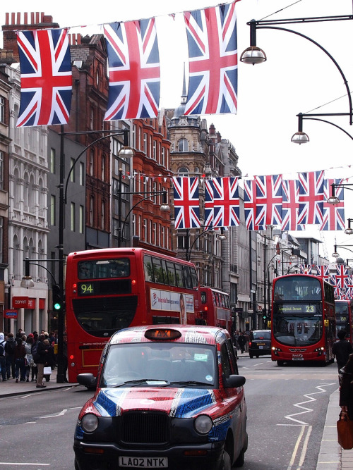 lndnwlkr: Oxford Street, Westminster, London (by Katherine♥)