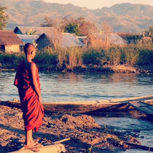 Mini Buddhist Monk in Inle Lake #MyanmarTag #Legendtravelgroup#inlelake #burma #visitmyanmar #tr