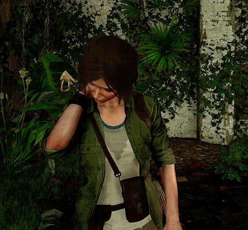 Porn photo e-ripley:  Lara Croft + Explorer Outfit |