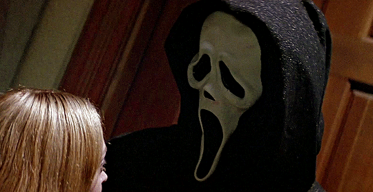 stars-bean:“No, please don’t kill me, Mr Ghost Face. I wanna be in the sequel!”Scream
