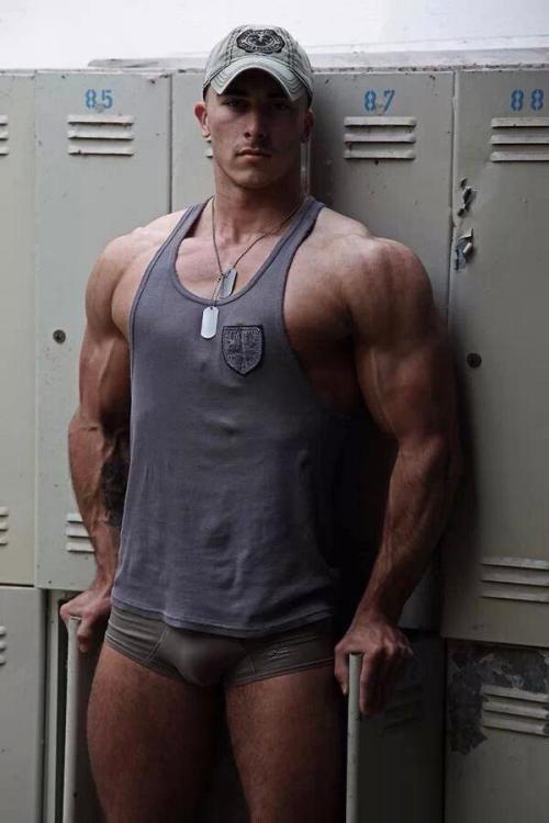 lovehotdudes:  Pete Lind