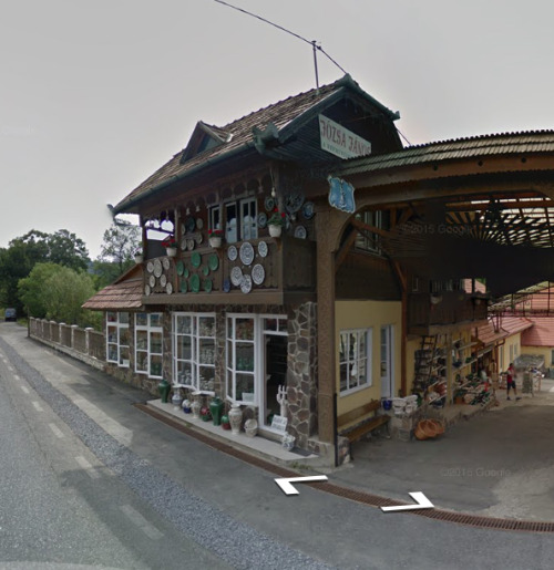 cool lil town i got dropped in on geoguessr ^______^  called Corund, Romania