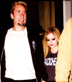  Avril spotted with Chad wearing “Radiohead” T-shirt at Beso restaurant, L.A.