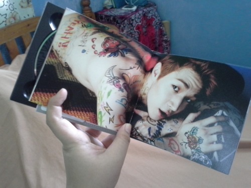 Selling a sealed Korean ver. &lsquo;Trap&rsquo; album. Price: P600 Philippines only. Fo