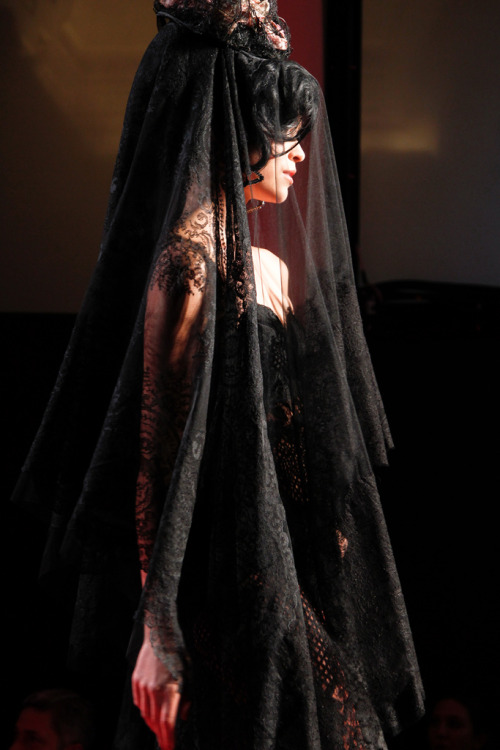 viα girlannachronism: Jean Paul Gaultier spring 2012 couture details Mourning gown for Jo