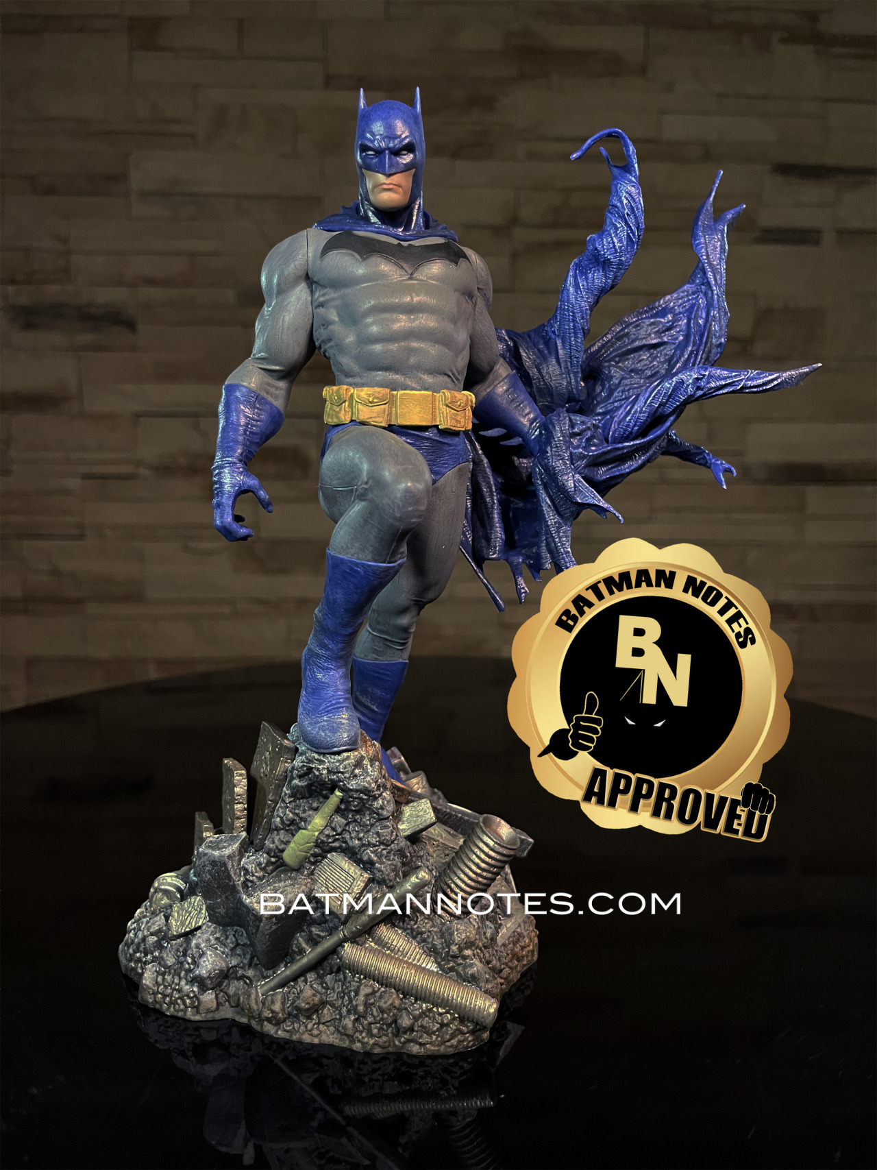 Diamond Select DC Gallery Batman Defiant PVC Statue