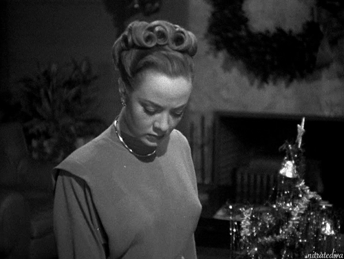Audrey Totter in Christmas noir The Lady in the Lake (1947).