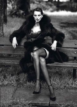 nocturna7:    Daria Werbowy | Mert &amp; Marcus | Vogue Paris September 2012 | ‘Le Noir’ 