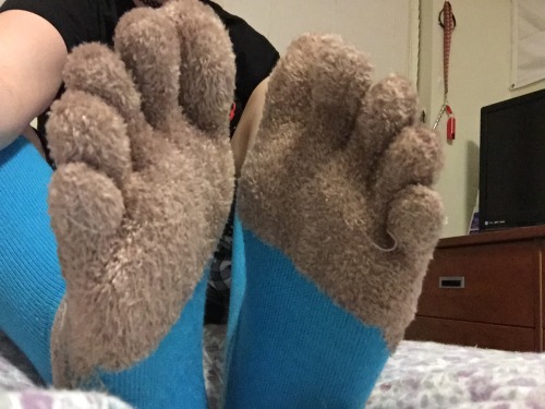 These cute fuzzy bear TOE socks are now for sale in my weebly shop!