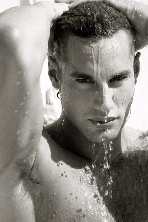 takemetobedandlosemeforever:  Franco Noriega