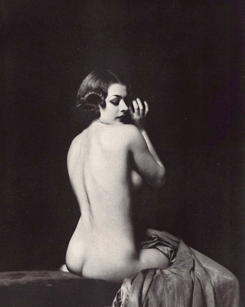 regardintemporel:  Alfred Cheney Johnston - Etude de Nu, ca.1920 