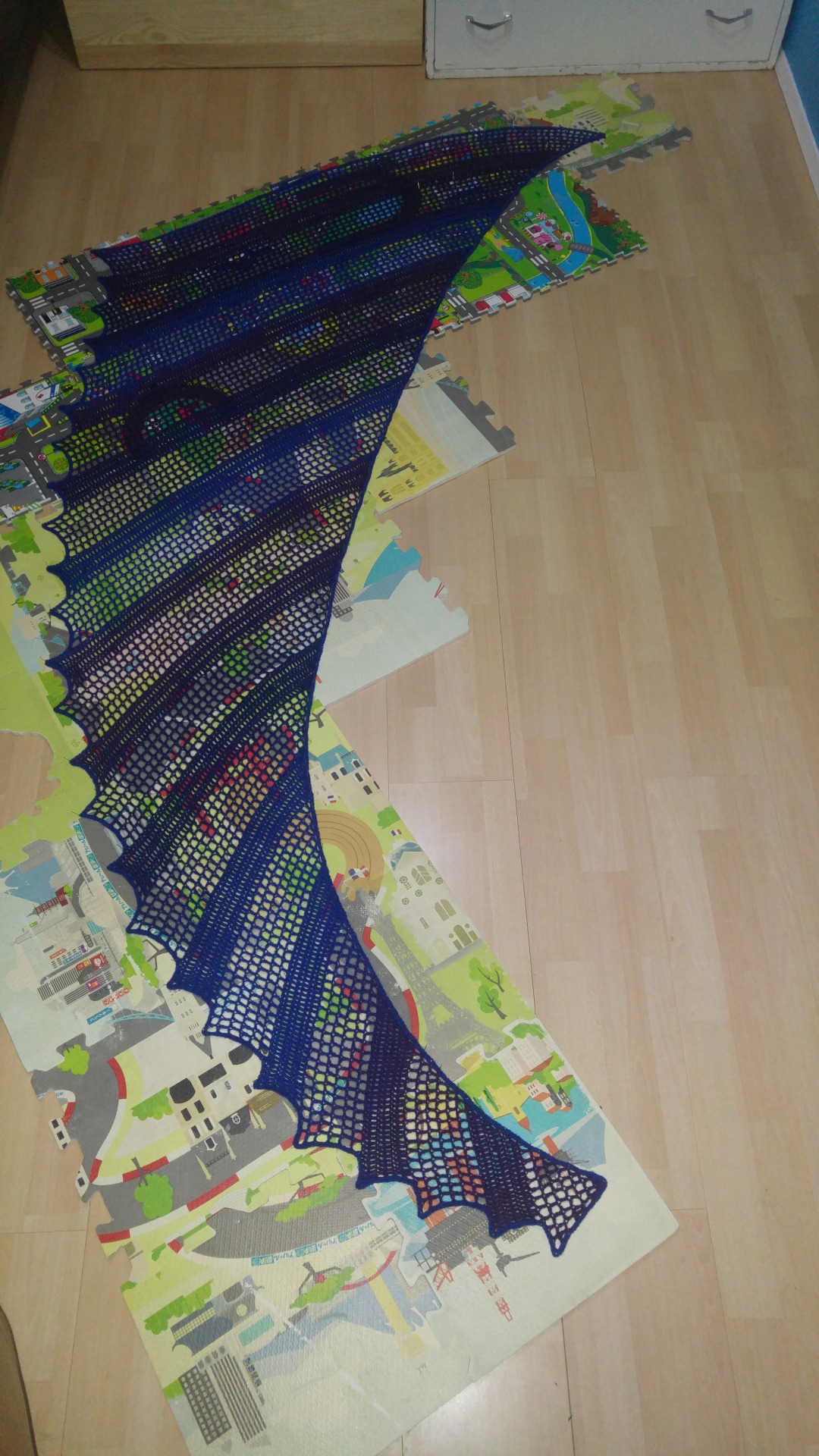 theblindneedle:  This is the blue and purple lizard shawl I’ve been working on.