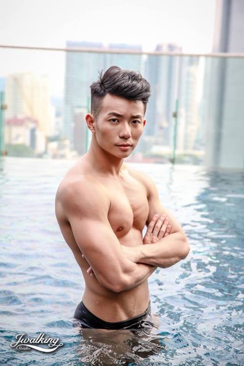 Manhunt Singapore 20152 weeks to the pre-judging event, here’s some nicely taken pool shots. I’m for