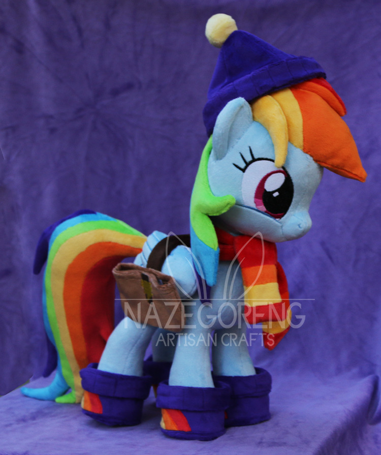dimensions-of-roosevelt-v:  nazegoreng:  nazegoreng:  Dashie is all wrapped up for