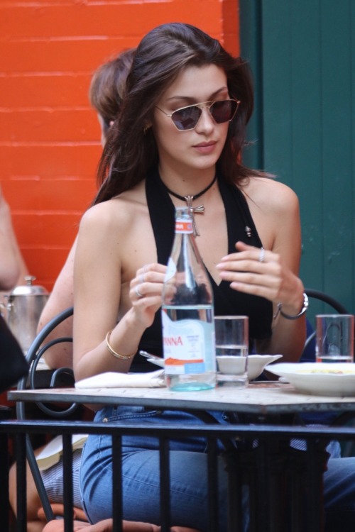 morecelebrityfashion: Bella Hadid