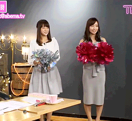 masatokusaka: Emiri taught Ayachan a new choreographed cheer!