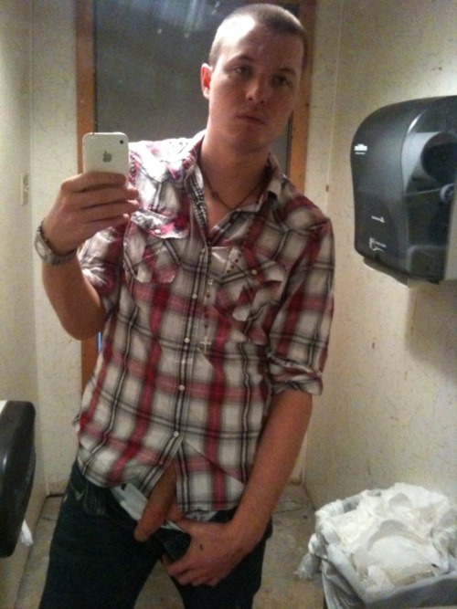 fklnfred: FOR MORE HOT MEN TO GO fklnfred.tumblr.com/