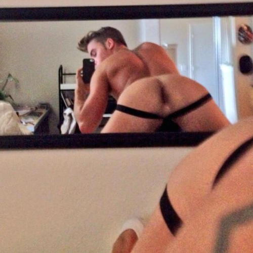 Cute Guys Naked