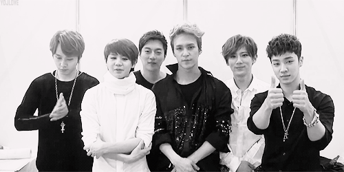 ydjlove: DooJoon at the back…          