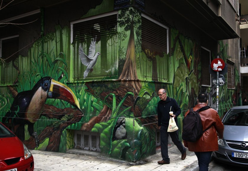 policymic:  Lax anti-graffiti laws in Greece have led to stunning street art  Graffiti