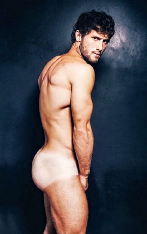 urzipper:  Your zipper will bulge!  http://urzipper.tumblr.com/My Dick/Art: http://ifmypeniswas.tumblr.com/