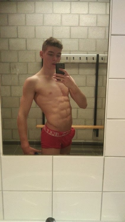 lockerroomguys:  some unbelievably hot guys taking selfies in the locker room For more pics of hot guys in the locker room, follow lockerroomguys :-)