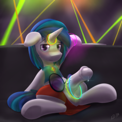 dripponi: ad-nsfw:  Glow sticks on the big stick. This res sucks.  Check the full res [here on derpibooru]  (or here https://derpibooru.org/1448585) Been working on this for a while (since before efnw).  Originally was going to be similar to my other