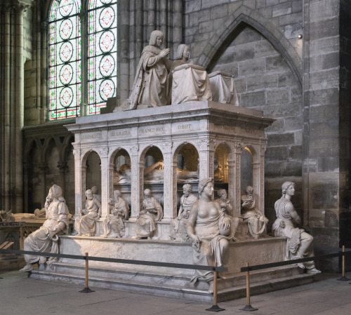 historyarchaeologyartefacts:Tomb of Louis XII and Anne of Brittany, built 1515-1531 [2369×2125]Sourc