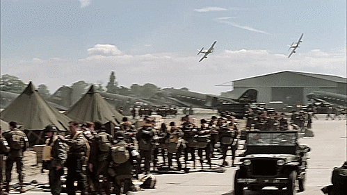 spockvarietyhour:Band of Brothers S01E04 “Replacements”