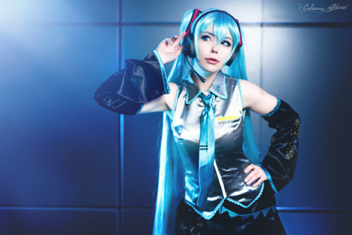 My Miku Hatsune costume &lt;3!~~costume by Cospickyheadphones,boots, hairbows, wig, make-up and 