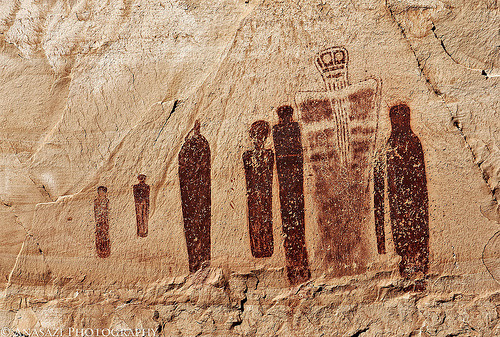 innerbohemienne - Pictographs and petroglyphs, dated to about...
