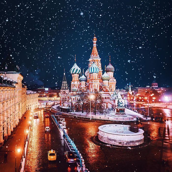 asylum-art-2:  Magic &amp; Sparkling Orthodox Christmas in Moscow  Russian photographer