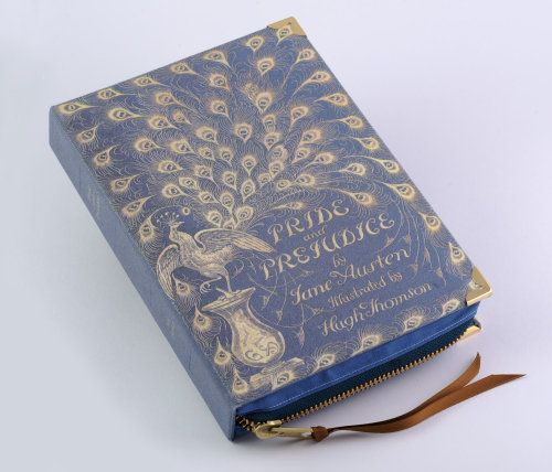 52hearts:  Book Clutches by psBesitos 