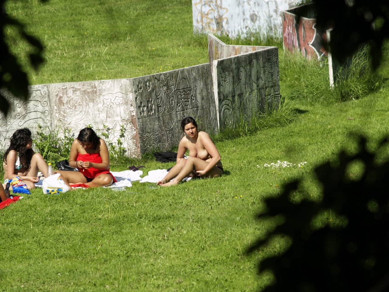 womennakedinpublic:  See free videos of girls going naked in public at NAKED IN PUBLIC!