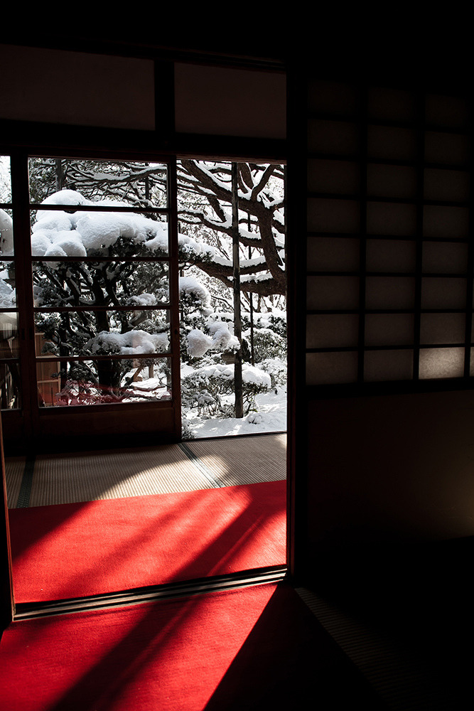 mmtki:  thekimonogallery:  Hosenin-Temple in Kyoto, Japan.  Photography by Toshi
