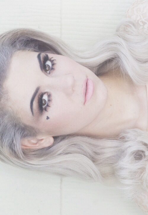 diamondsanddelrey:  Lana Del Rey and Marina and The Diamonds Blog 