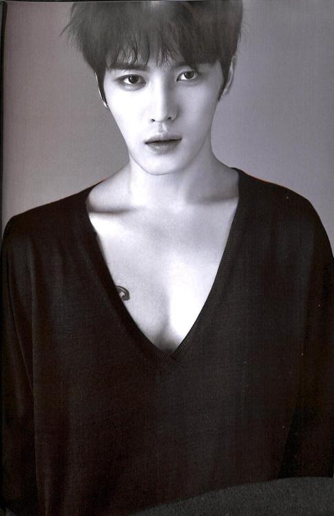 won-jae-jinbiased:  JaeJoong (JYJ) Harper’s adult photos