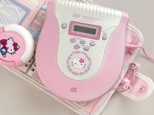 Hello Kitty CD Player ᯓᡣ𐭩