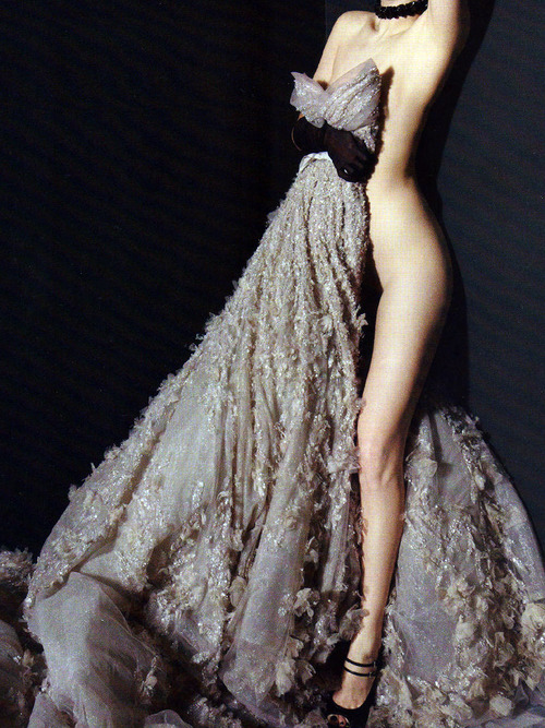 parasoli:elie saab gown photographed by camille vivier for harper’s bazaar russia april 2011.