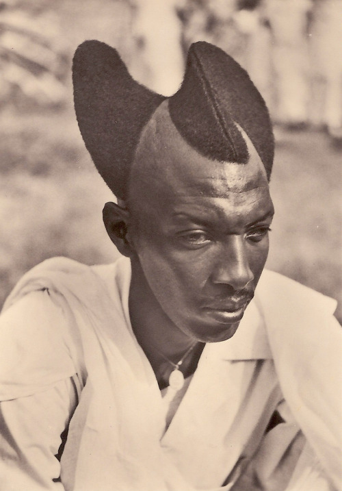 Tutsi Rwandan Man With Amasunzu Hairstyle from Laurent Philippon’s Hair: Fashion and Fantasy, 