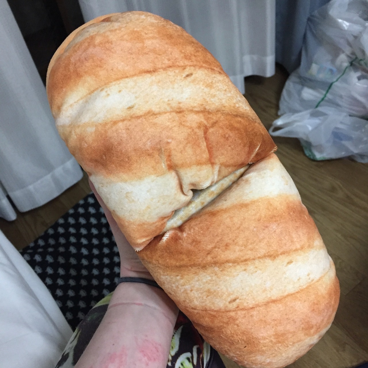 tokyomicma:  NICE INVESTMENT: BREAD SLIPPERS