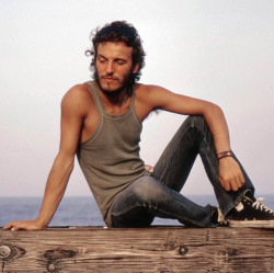 soundsof71:Bruce Springsteen at the Jersey Shore, August 1 1973, by David Gahr