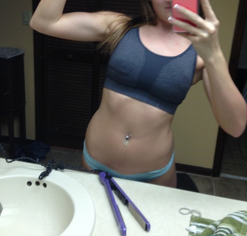 dickandcarly:  After class working out!  Grrrrr …. - Carly xoxo dickandcarly.tumblr.com