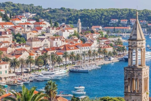 Hvar port ☀️ #Hvar town by: @martonio.photography #otokhvar #islandhvar #dalmatia #croatia #visitcro