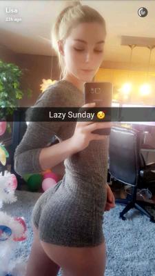 someasspics:  Lazy Sunday