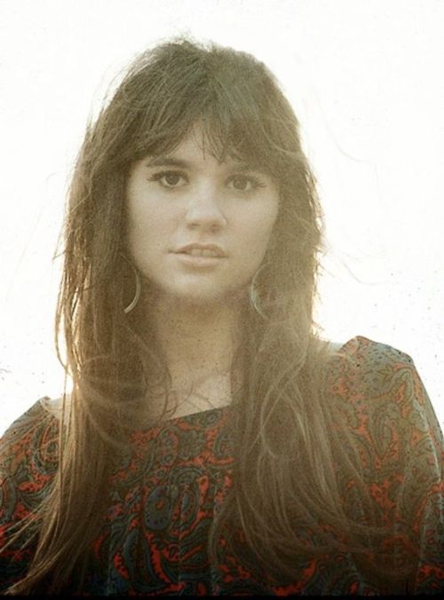 captain-kampari:Linda Ronstadt Arizona native Linda Ronstadt (29B-26-32, W:H ratio 0.81, 5 ft 2 in, 